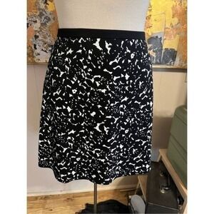 Theory Black & White Heavy Knit Short A-Line Pull On Lotamee Skirt